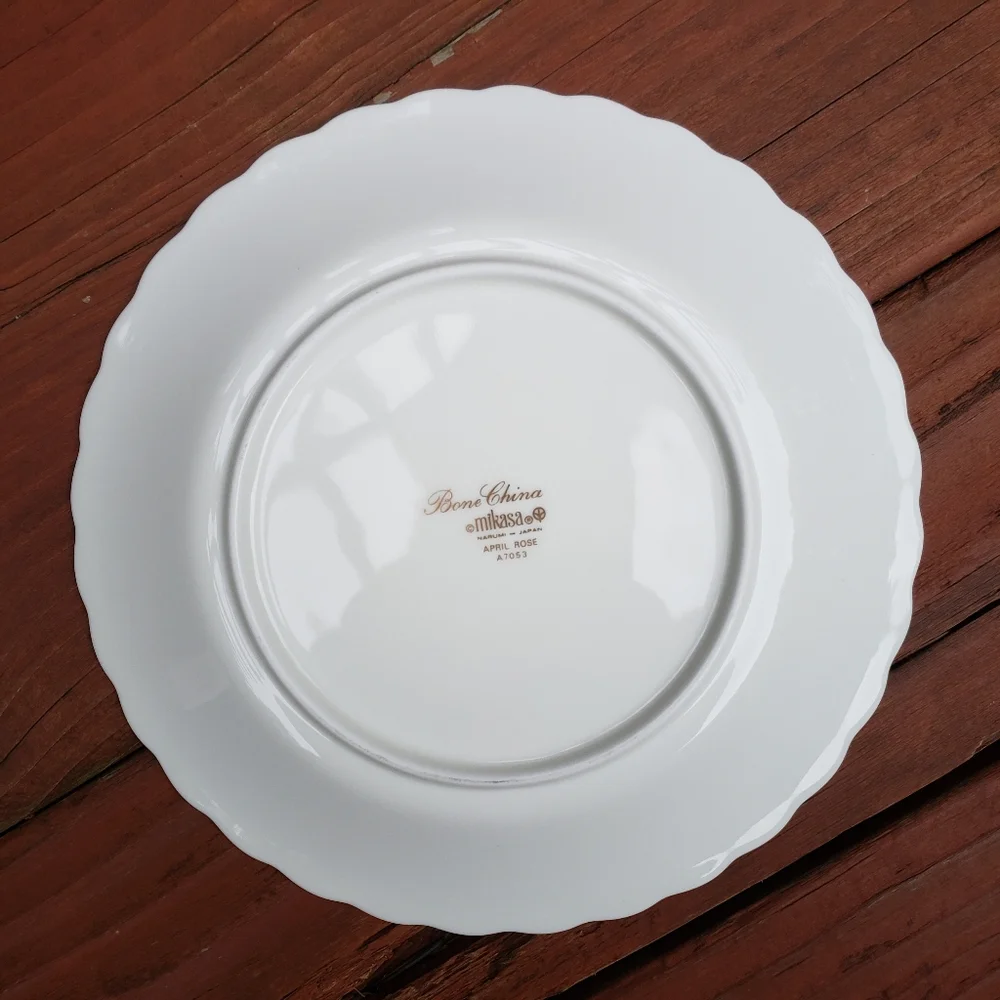 (6) Mikasa 'April Rose' A7053 Bread Plate (Bone China) - 6.75